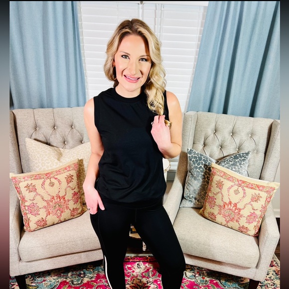 NWT Mono B black athletic tank - Picture 2 of 4